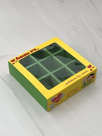 Упаковка под 9 конфет "Love is" желто-зеленая — изображение 2