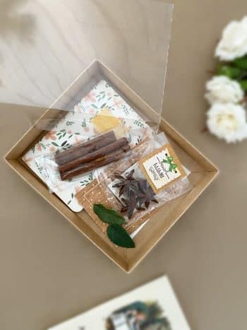 Универсальная коробка с прозрачной крышкой 16х13х4 см., крафт — изображение 2