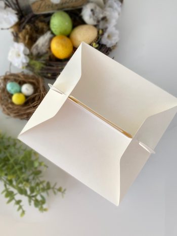 Коробка под кулич с окном с фронтальной загрузкой, белая — изображение 2