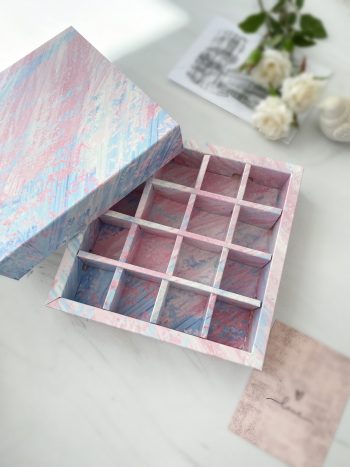 Упаковка под 16 конфет "Розовая диффузия"