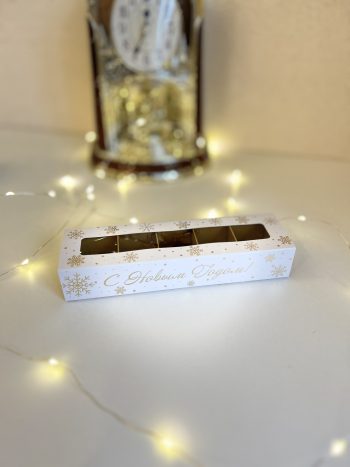 Коробка с окном под 5 конфет Золотые снежинки, 210х50х33 мм (дно и обечайка) — изображение 5