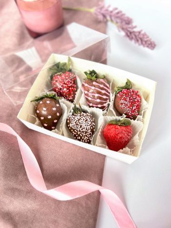 Коробка с прозрачной крышкой под моти/клубнику в шоколаде/зефир/печенье, Белый