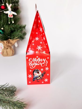 Коробка новогодняя подарочная Новогодний квинтет, 90х70х200 (+30) мм (домик) — изображение 2